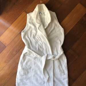 Delicates Spa Sleeveless Robe